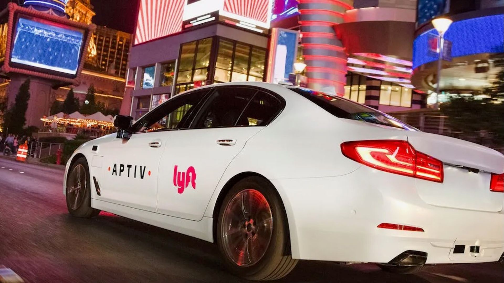 lyft-taps-solana’s-bee-maps-for-real-time,-crowdsourced-mapping-upgrade