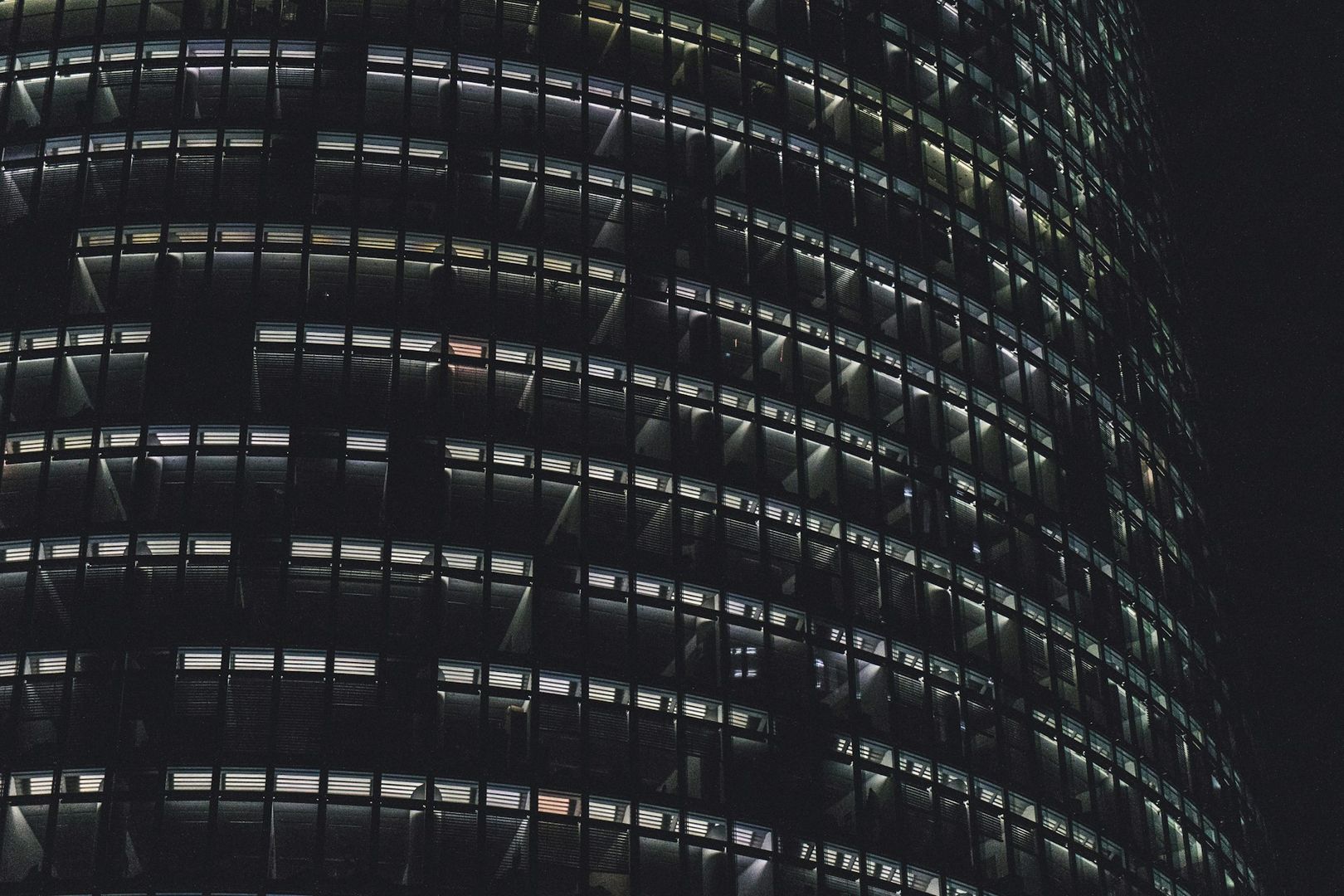 socgen’s-crypto-arm-to-launch-dollar-denominated-stablecoin-on-ethereum,-reports-say