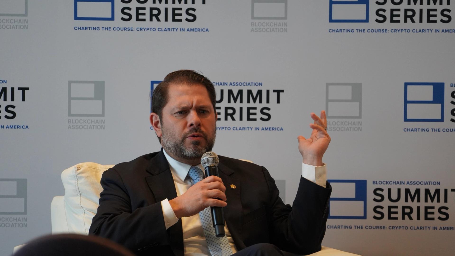 senate-stablecoin-bill-likely-to-win-massive-bipartisan-support,-dem-lawmaker-says