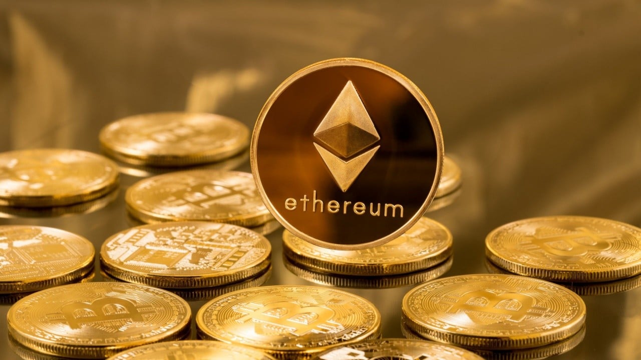 ether-etfs-push-green-streak-to-14-days-as-outflows-return-to-bitcoin-etfs