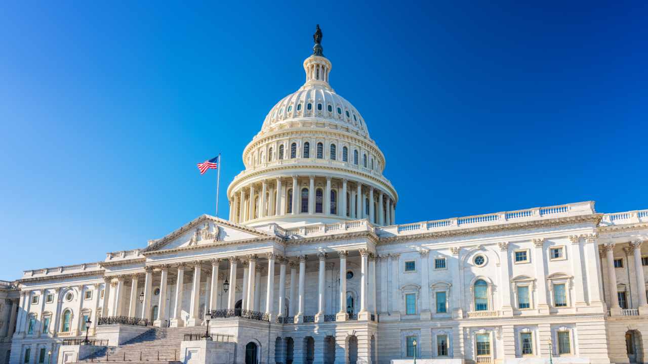 coinbase-rallies-behind-2-landmark-crypto-bills—52m-us-owners-await-congress