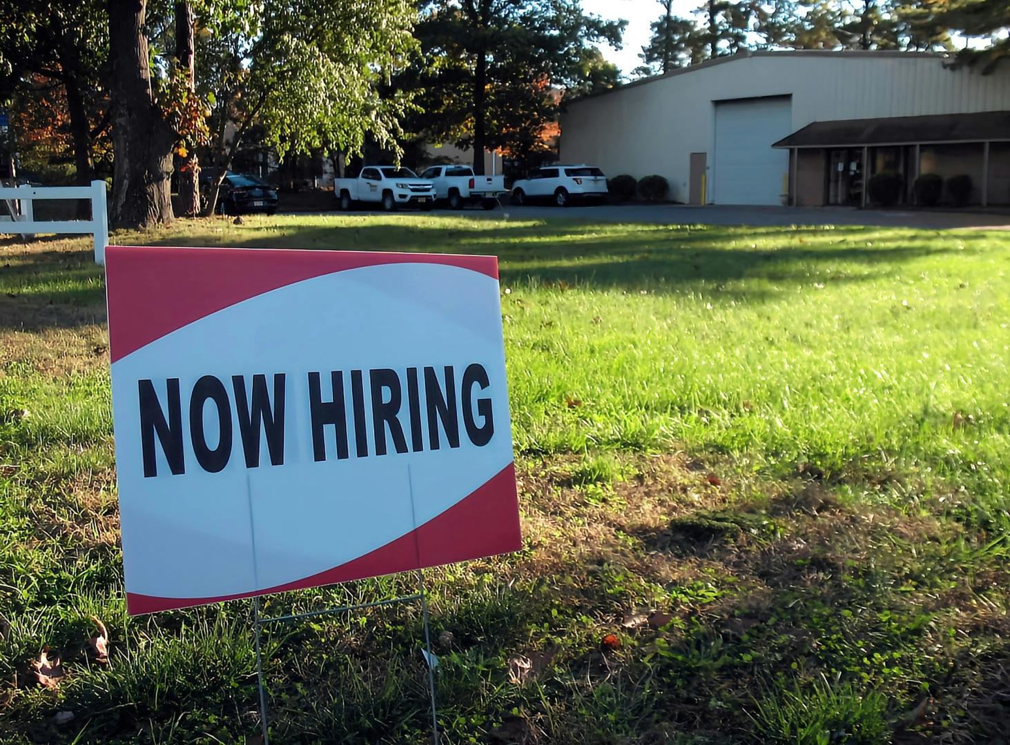 us-june-jobs-data-blows-through-forecasts,-with-147k-added,-unemployment-rate-falling-to-4.1%