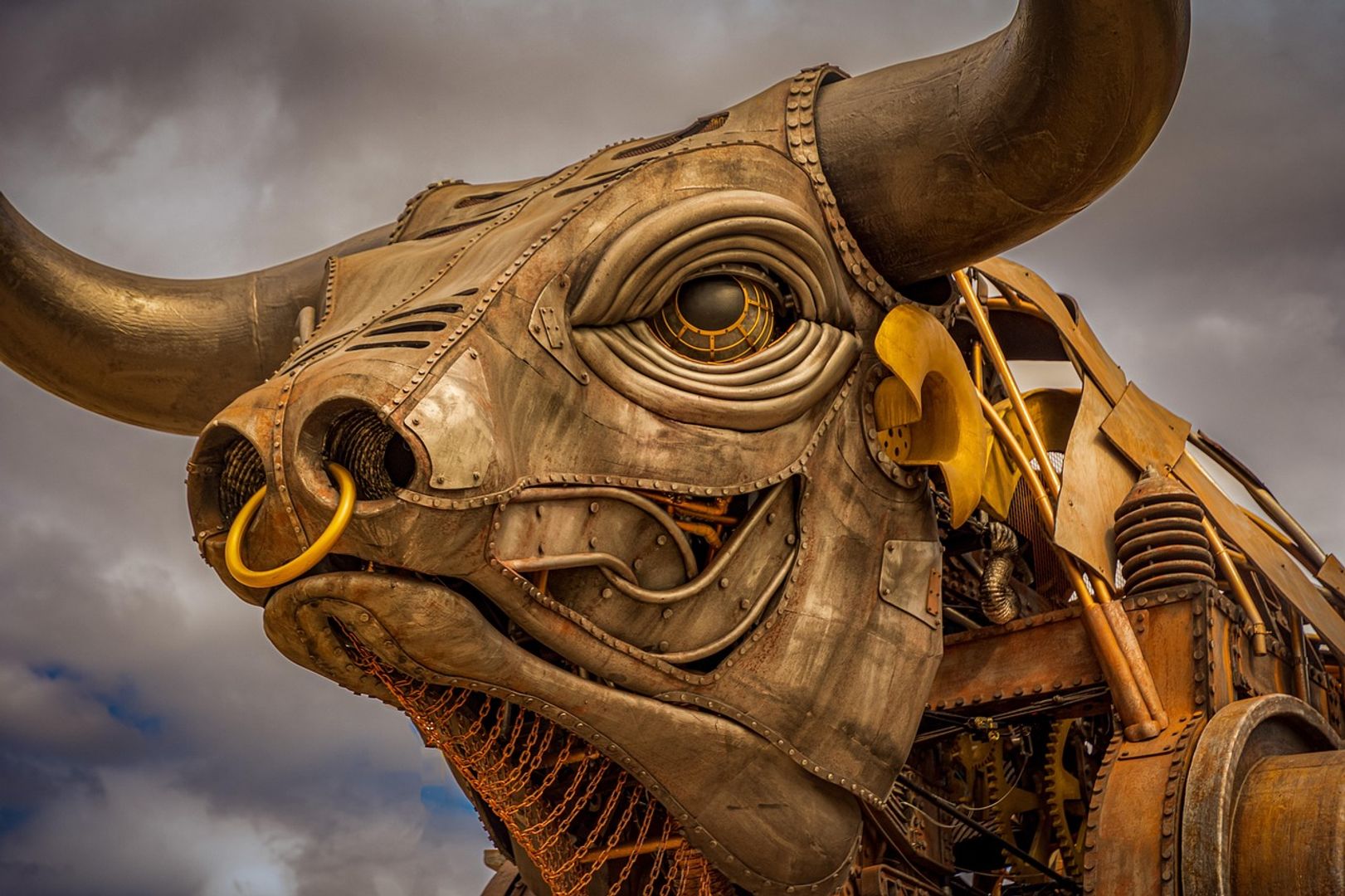 ether-eyes-biggest-monthly-gain-since-2022-as-etfs,-corporate-treasuries-drive-rally