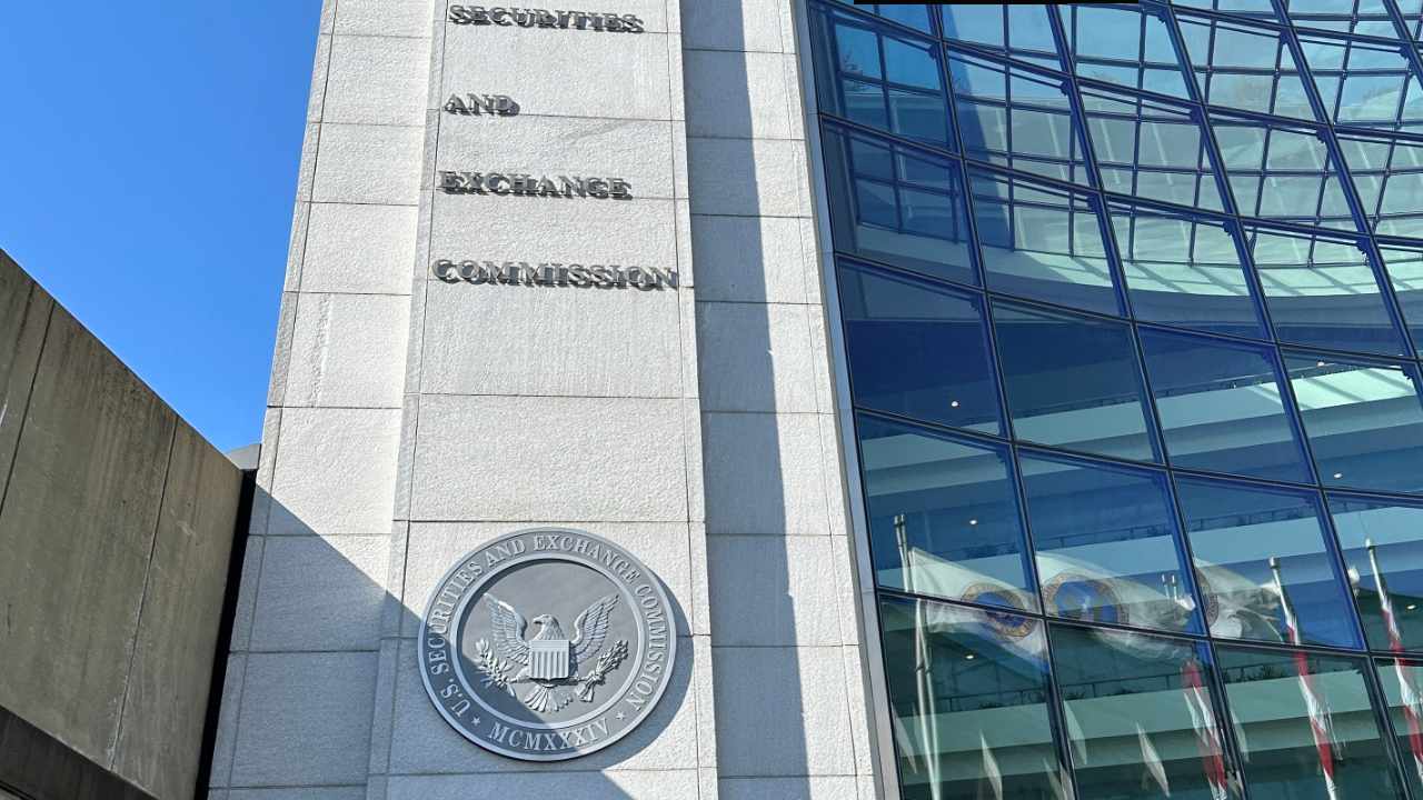 sec-u-turn-confirmed:-most-crypto-tokens-are-not-securities,-defying-past-claims