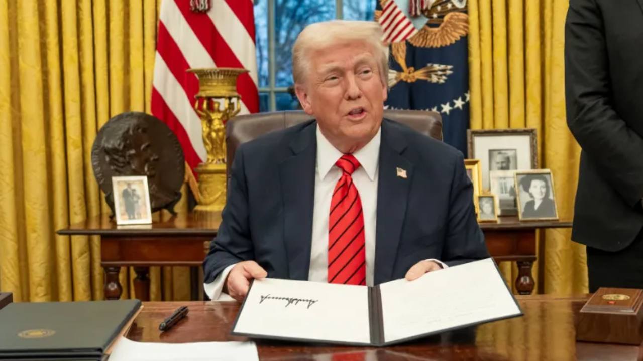 trump-signs-2-executive-orders-that-could-boost-crypto-markets