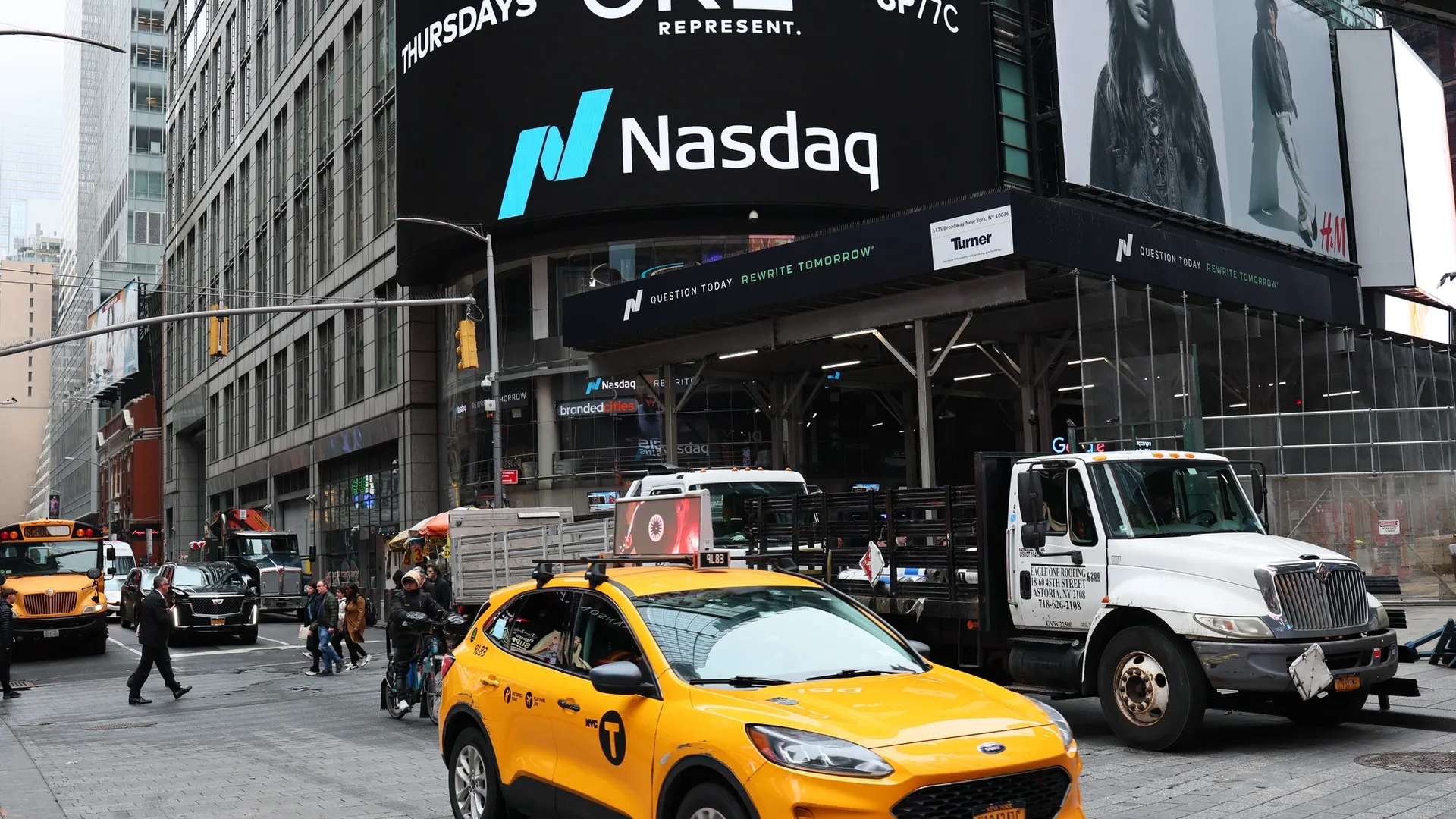 gemini-crypto-exchange-ipo-pops-14%-as-winklevoss-twins-predict-$1m-bitcoin