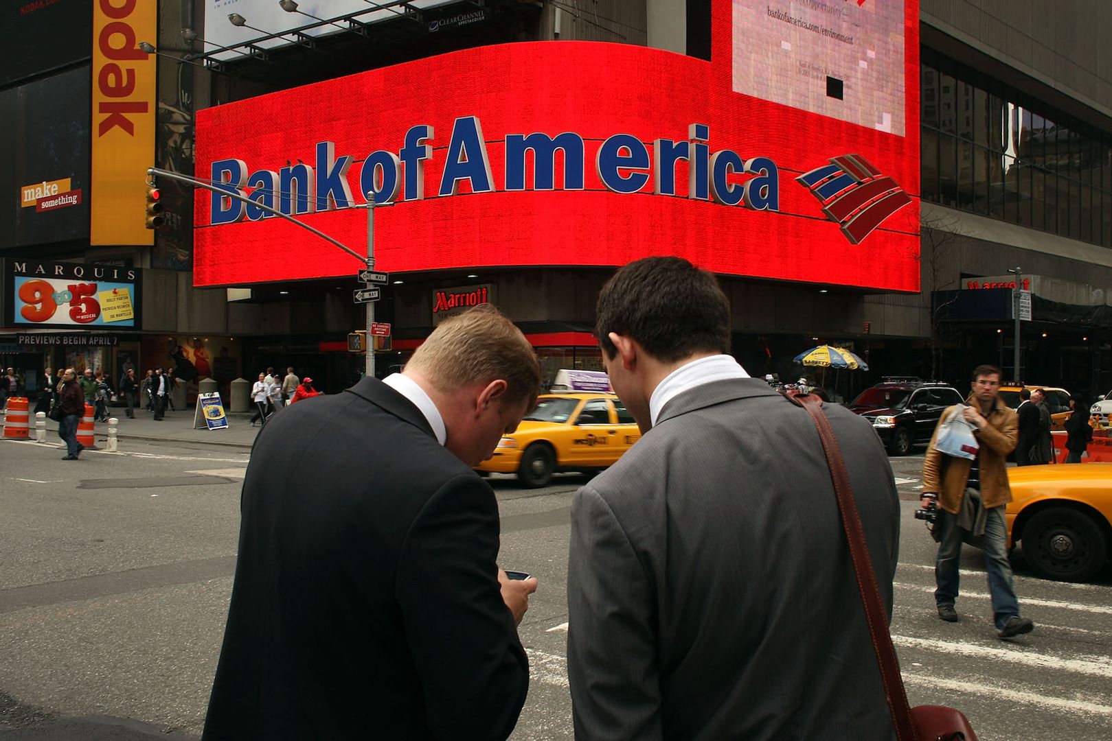 bank-of-america-greenlights-wealth-advisers-to-recommend-up-to-4%-bitcoin-allocation