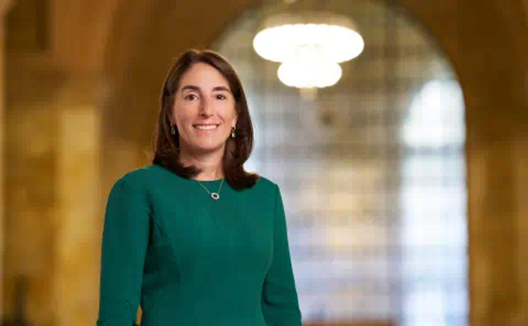 fed’s-hammack-tilts-hawkish-on-rates,-questions-cpi-drop-as-distorted