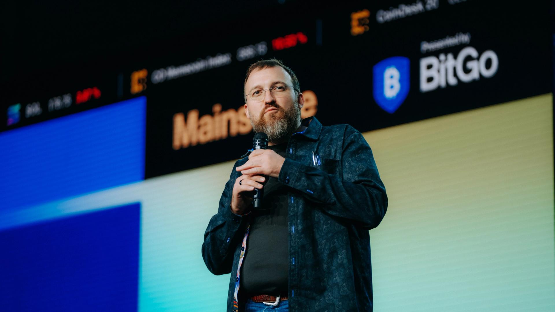 charles-hoskinson-slams-trump’s-crypto-policy-as-‘extractive,’-warns-of-industry-fallout